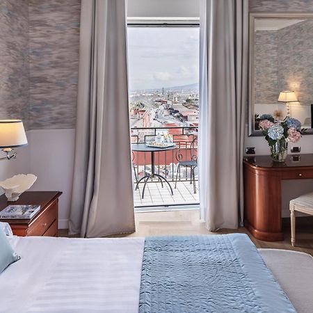 Starhotels Terminus Napoli Esterno foto